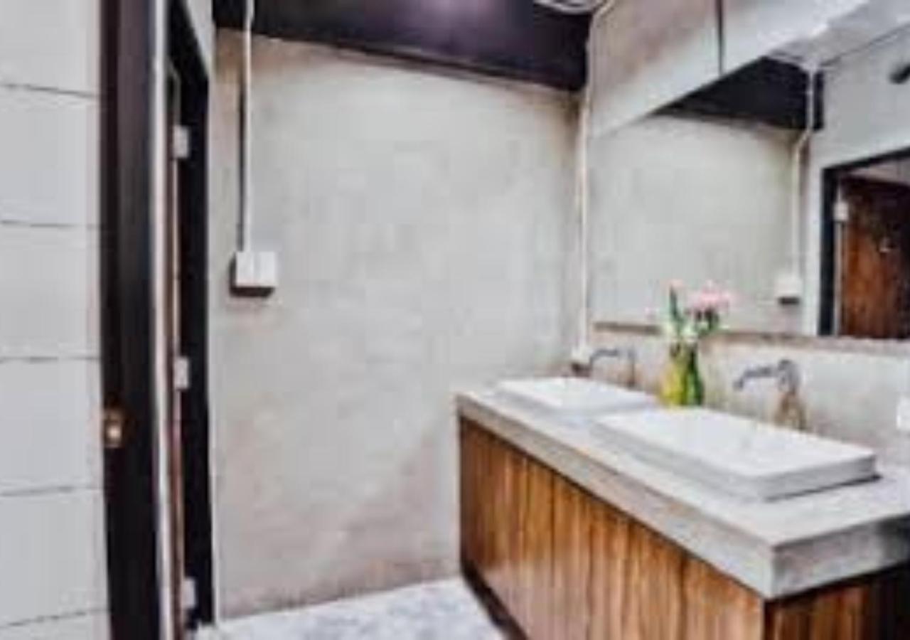 צ'יאנג מאי Adora Hostel מראה חיצוני תמונה