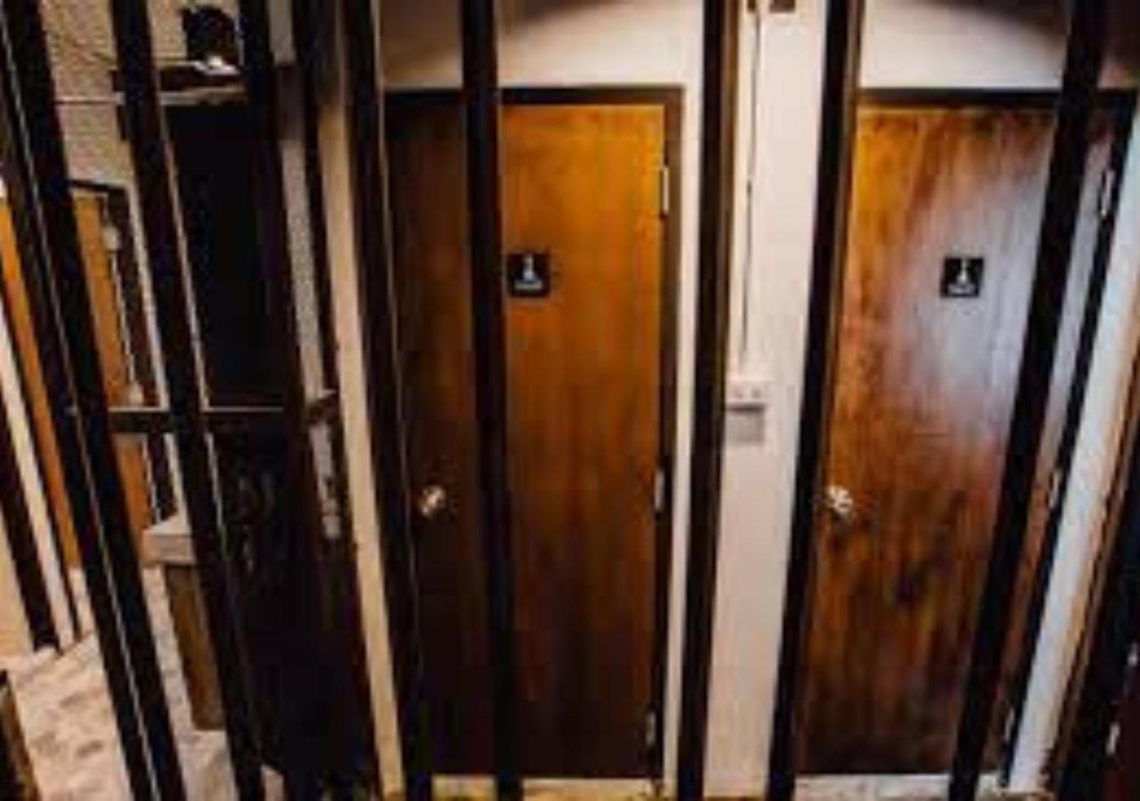 צ'יאנג מאי Adora Hostel מראה חיצוני תמונה