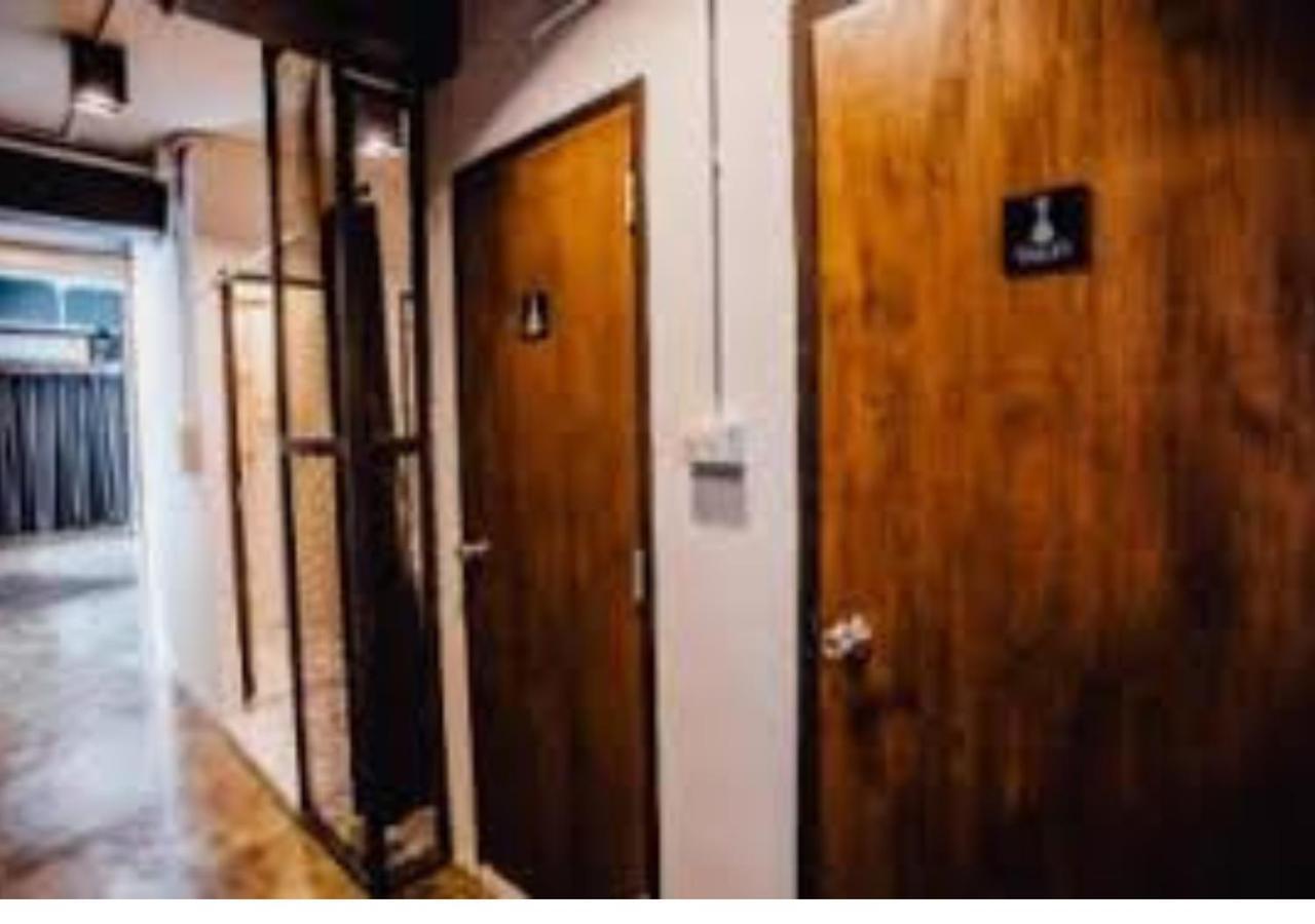 צ'יאנג מאי Adora Hostel מראה חיצוני תמונה